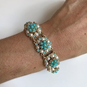 Banana Republic Gold Bracelet 😍